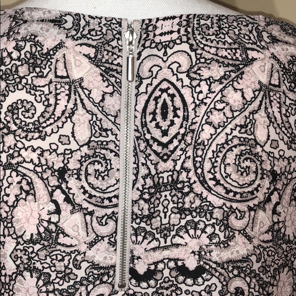 Pink Paisley Tunic - Picture 6 of 8